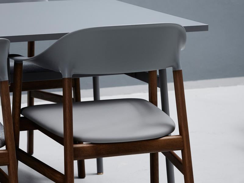 HERIT ARMCHAIR WOOD BASE UPHOLSTERY