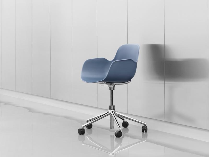 FORM ARMCHAIR 5W GASLIFT SWIVEL BASE