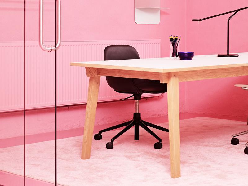 FORM ARMCHAIR 5W GASLIFT SWIVEL BASE