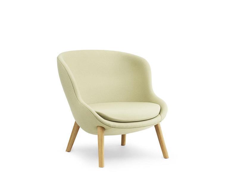 HYG LOUNGE CHAIR LOW WOOD BASE