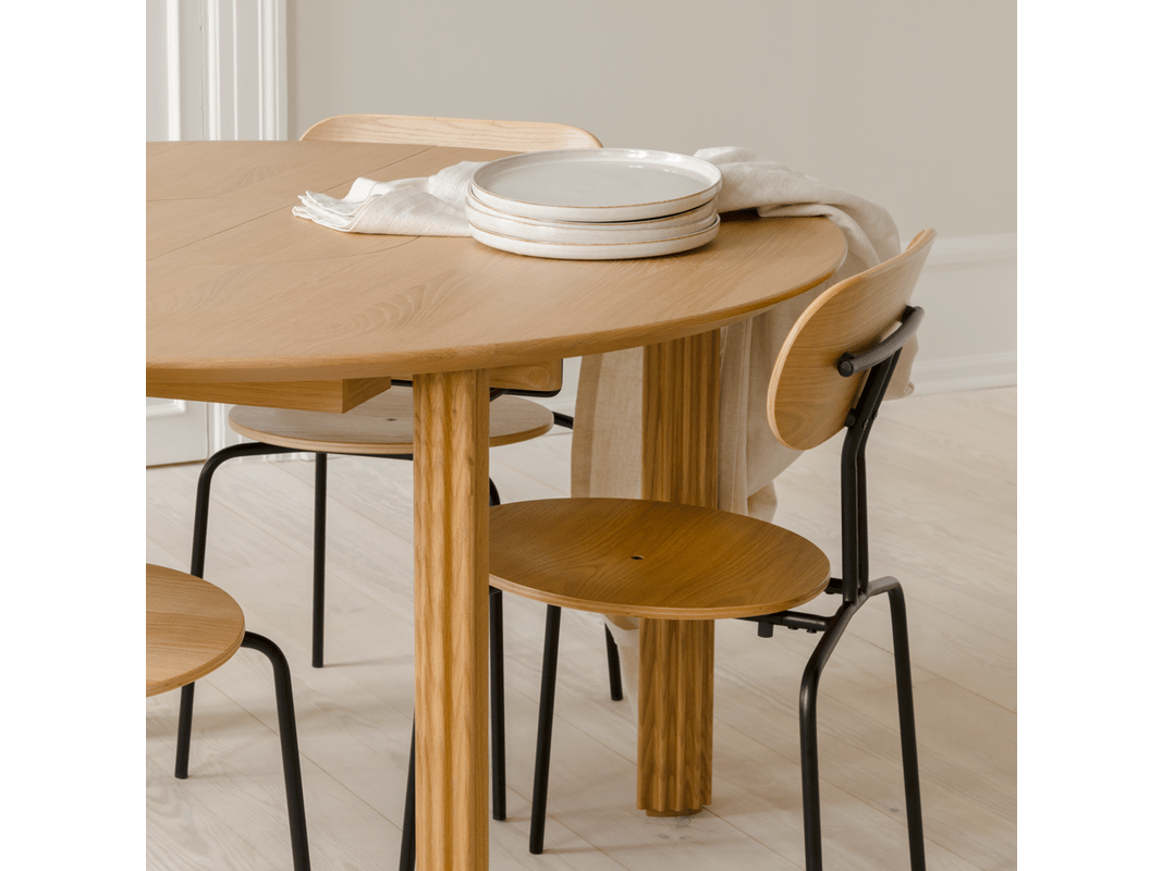 COMFORT CIRCLE | DINING TABLE WITH EXTENSION