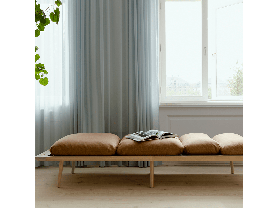 LOUNGE AROUND | DAYBED, HORIZONS