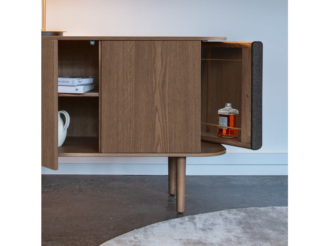 TREASURES | 3-DOOR CABINET