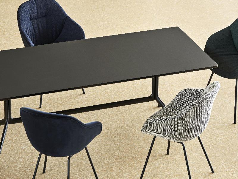 ABOUT A TABLE AAT 10