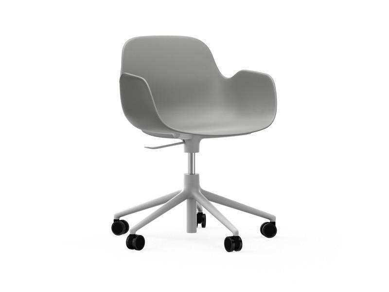 FORM ARMCHAIR 5W GASLIFT SWIVEL BASE