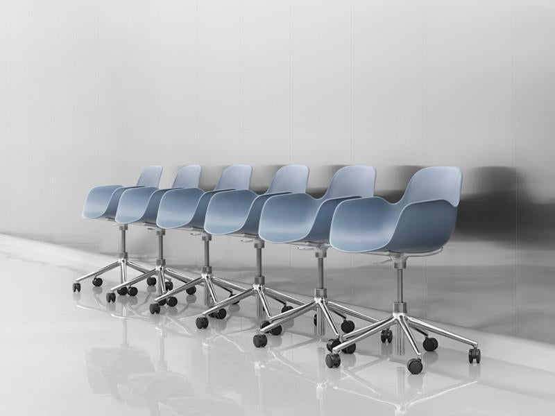 FORM ARMCHAIR 5W GASLIFT SWIVEL BASE