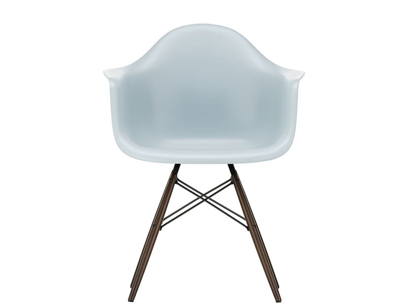 EAMES PLASTIC ARMCHAIR DAW RE