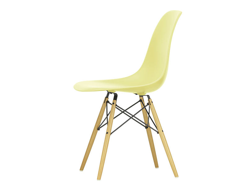 EAMES PLASTIC SIDE CHAIR DSWRE