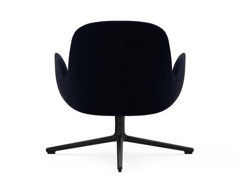 ERA LOUNGE CHAIR LOW SWIVEL BASE