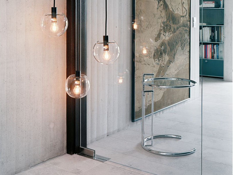 ADJUSTABLE TABLE E1027