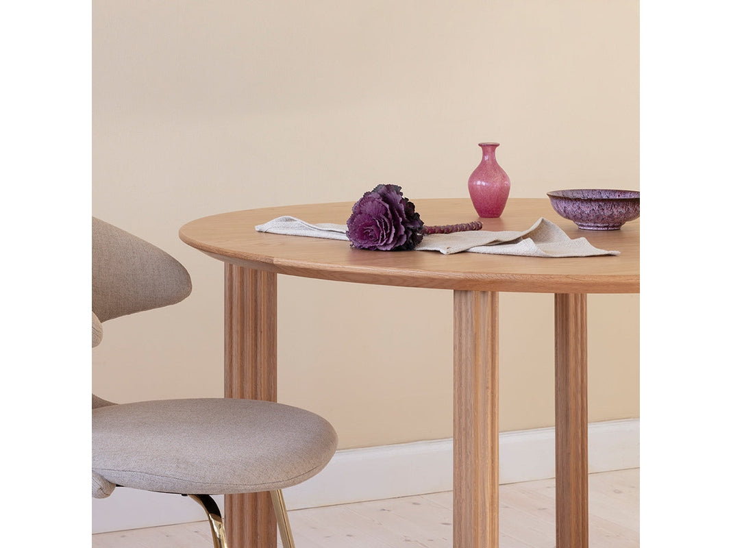 COMFORT CIRCLE | DINING TABLE