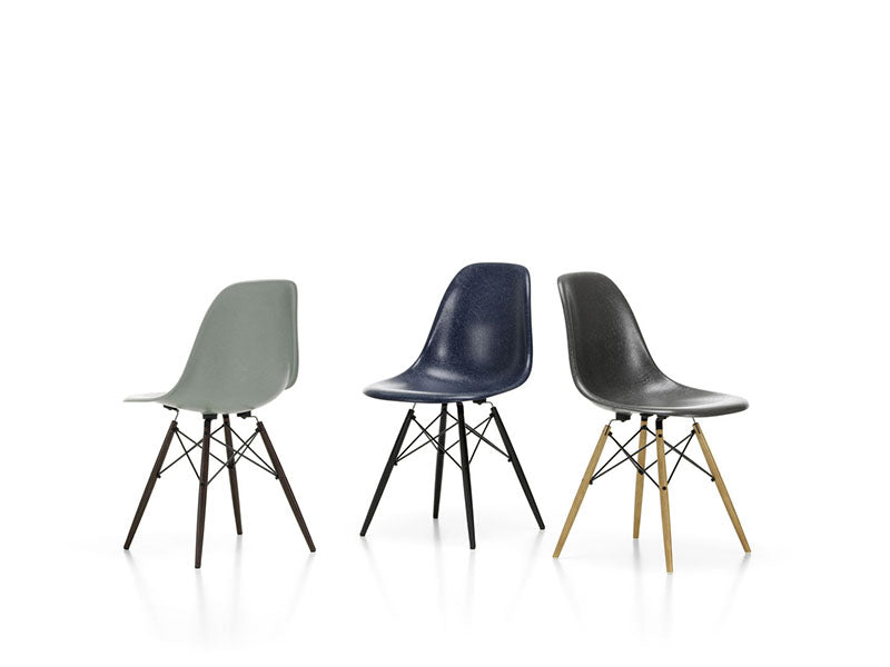 EAMES FIBERGLASS SIDE CHAIR DSW