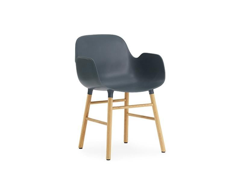 FORM ARMCHAIR WOOD BASE