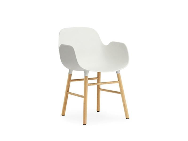 FORM ARMCHAIR WOOD BASE