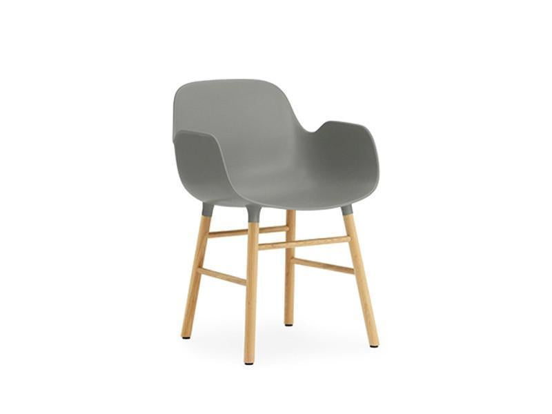 FORM ARMCHAIR WOOD BASE