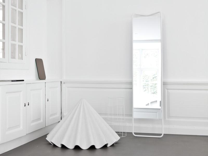 Dancing Pendant MENU-1600659