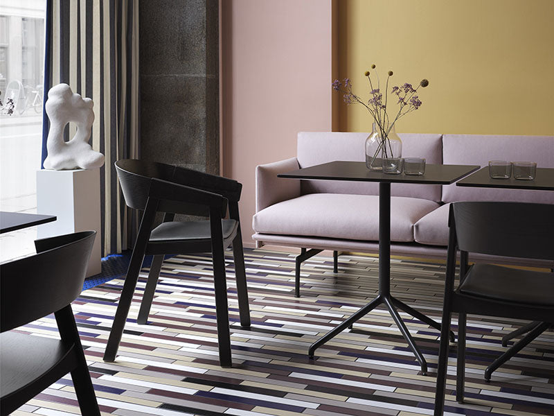 OUTLINE STUDIO SOFA 220