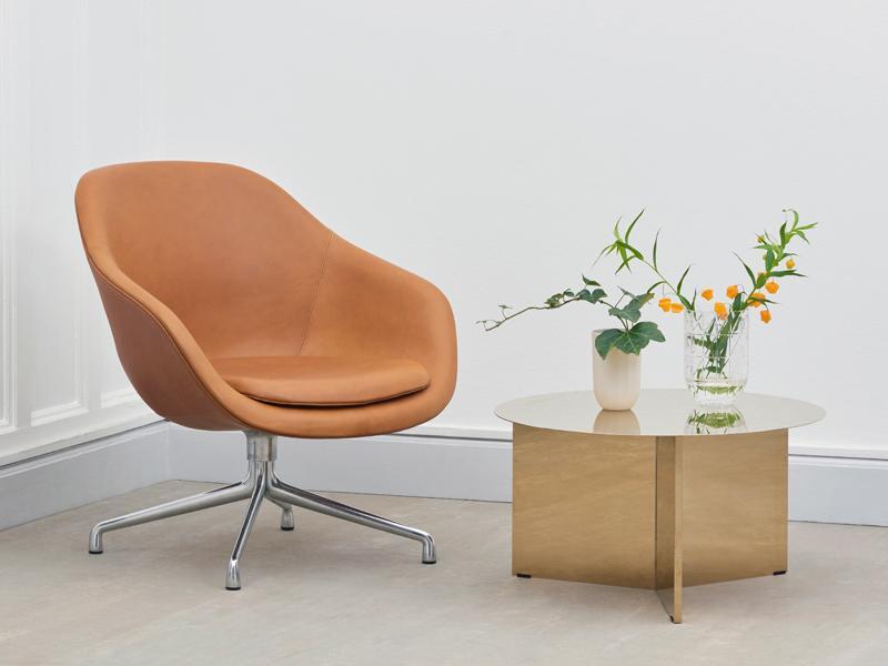 ABOUT A LOUNGE - AAL 81