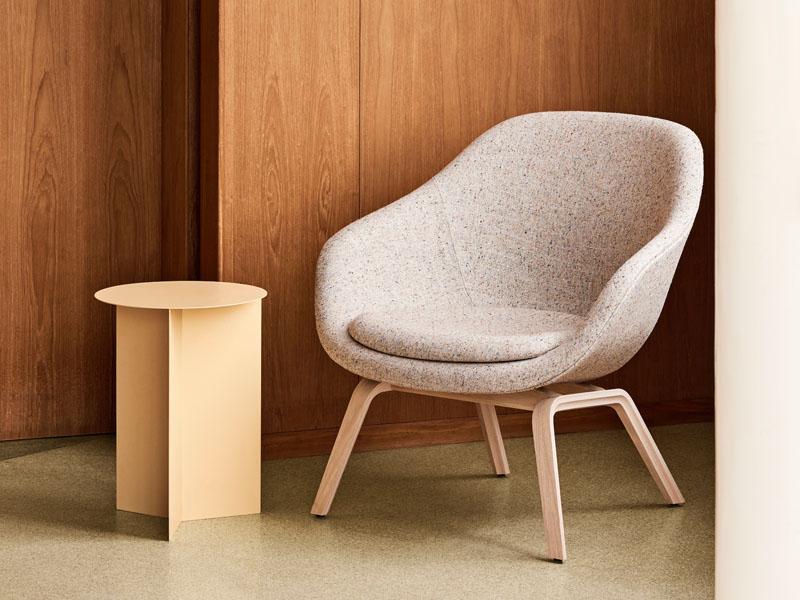 ABOUT A LOUNGE - AAL 83